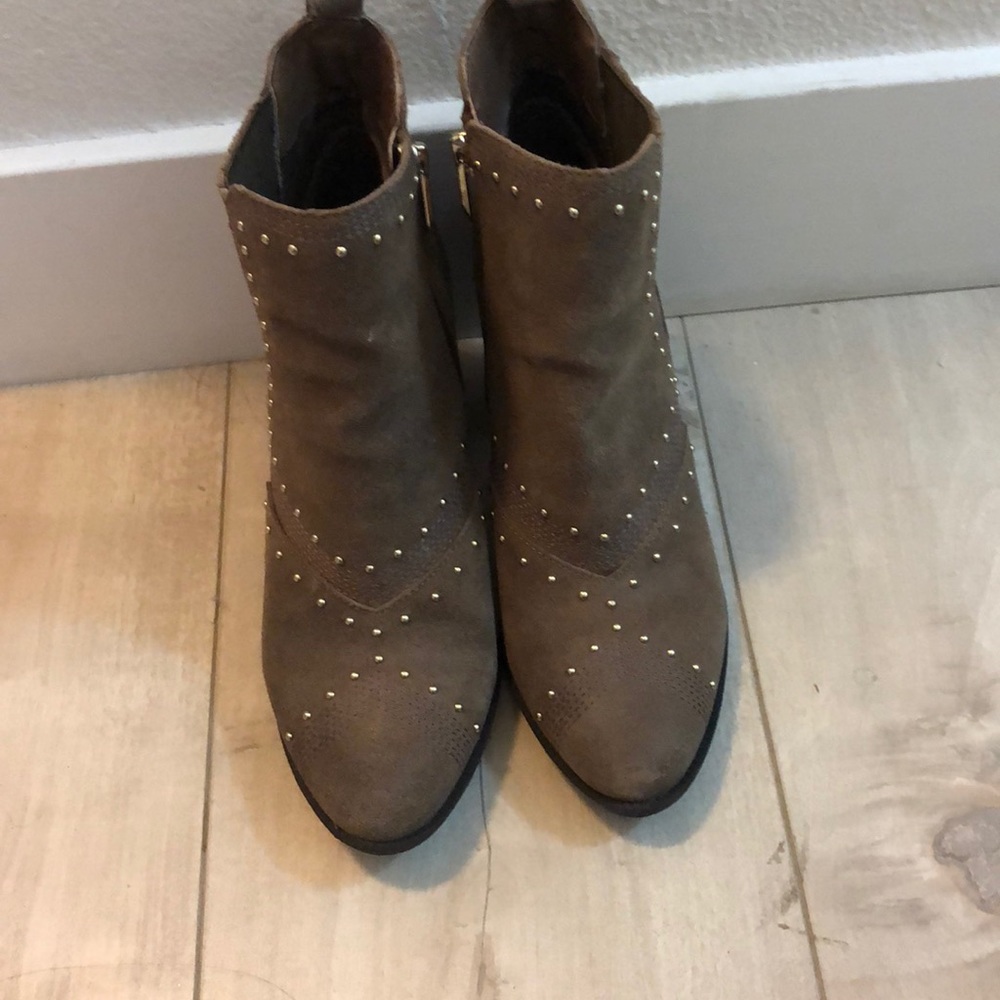 Fergie booties